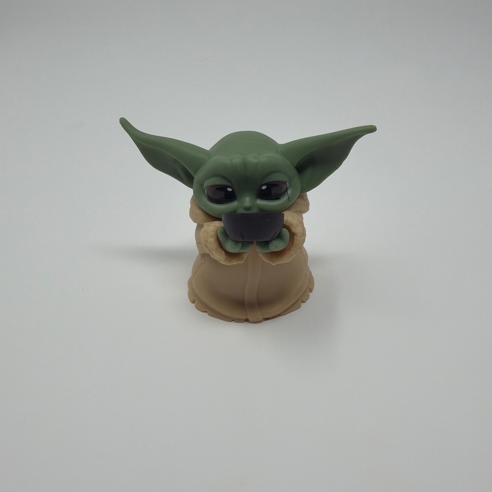Star Wars Mandalorian The Child Grogu Sipping Soup 2.25" Figure Baby Yoda